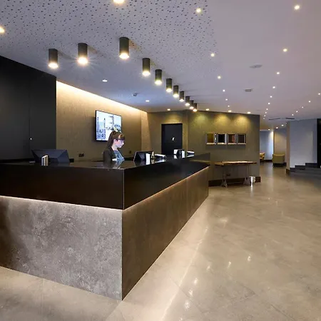 Szálloda Catalonia Park Gueell 3*