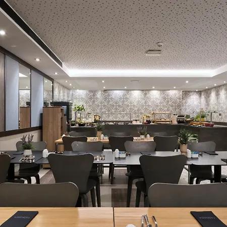 Catalonia Park Gueell Hotel
