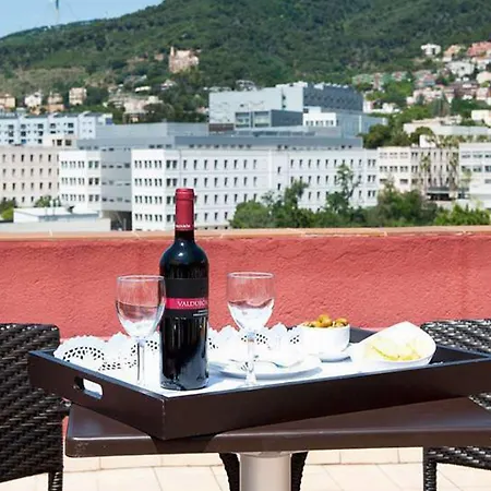 Hotel Catalonia Park Gueell