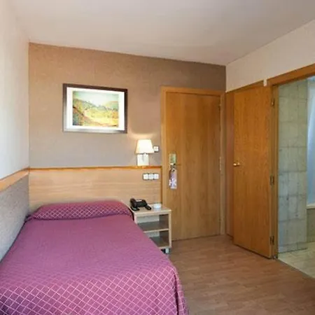 Catalonia Park Güell Hotel 3*
