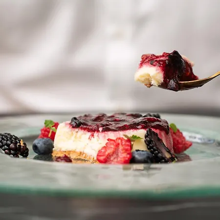 Catalonia Park Gueell 3*