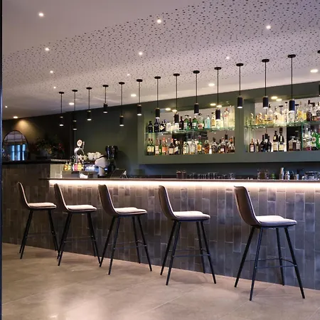 מלון Catalonia Park Gueell ברצלונה