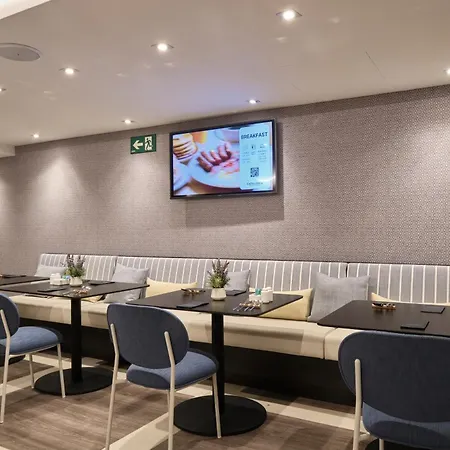 Catalonia Park Gueell מלון 3*