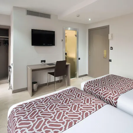 加泰罗尼亚奎尔公园酒店 酒店 3*