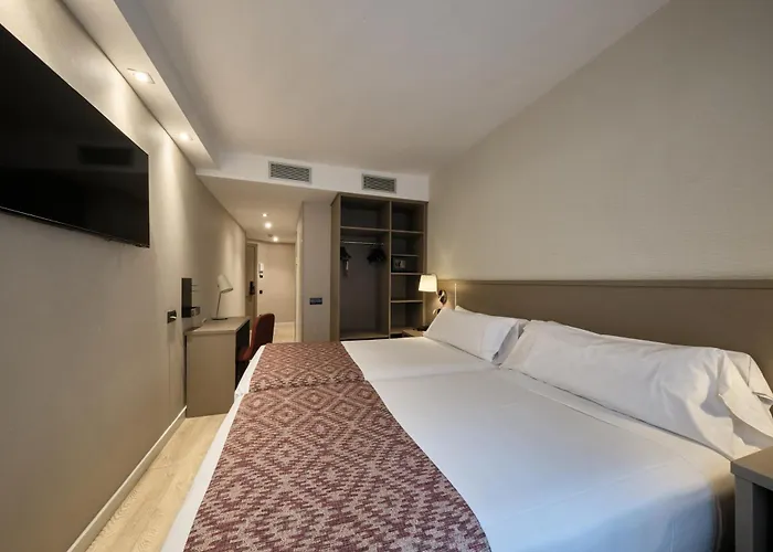 Catalonia Park Güell Hotel Barcelona