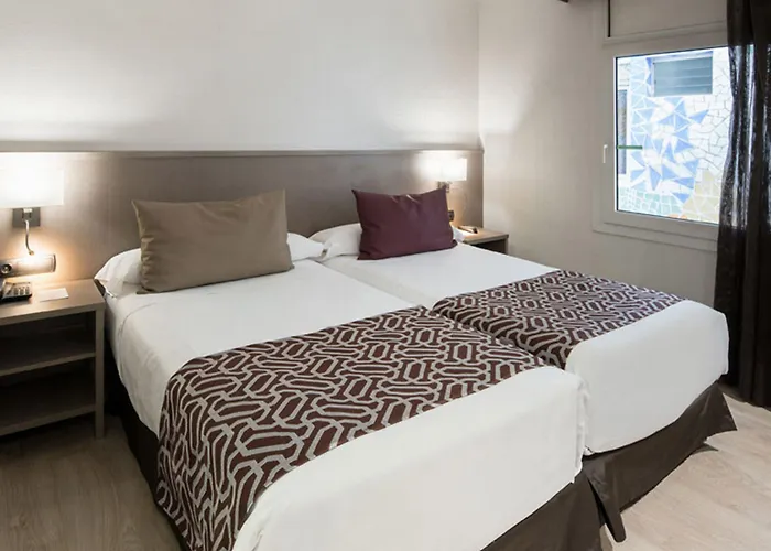 Catalonia Park Güell 3*