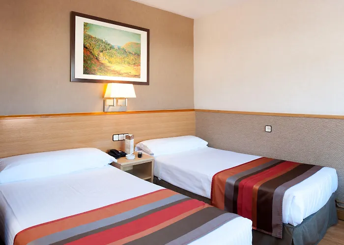 Catalonia Park Güell Hotel 3*