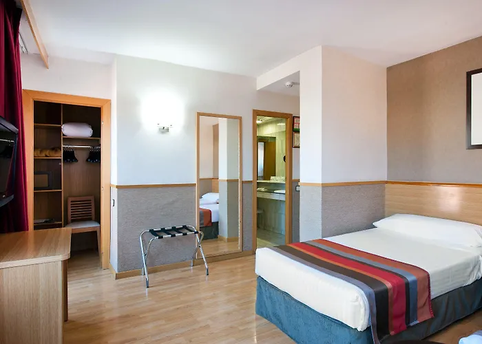 Hotel Catalonia Park Güell 3*