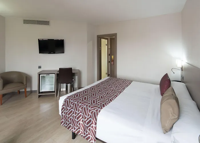 Catalonia Park Güell Hotel Barcelona